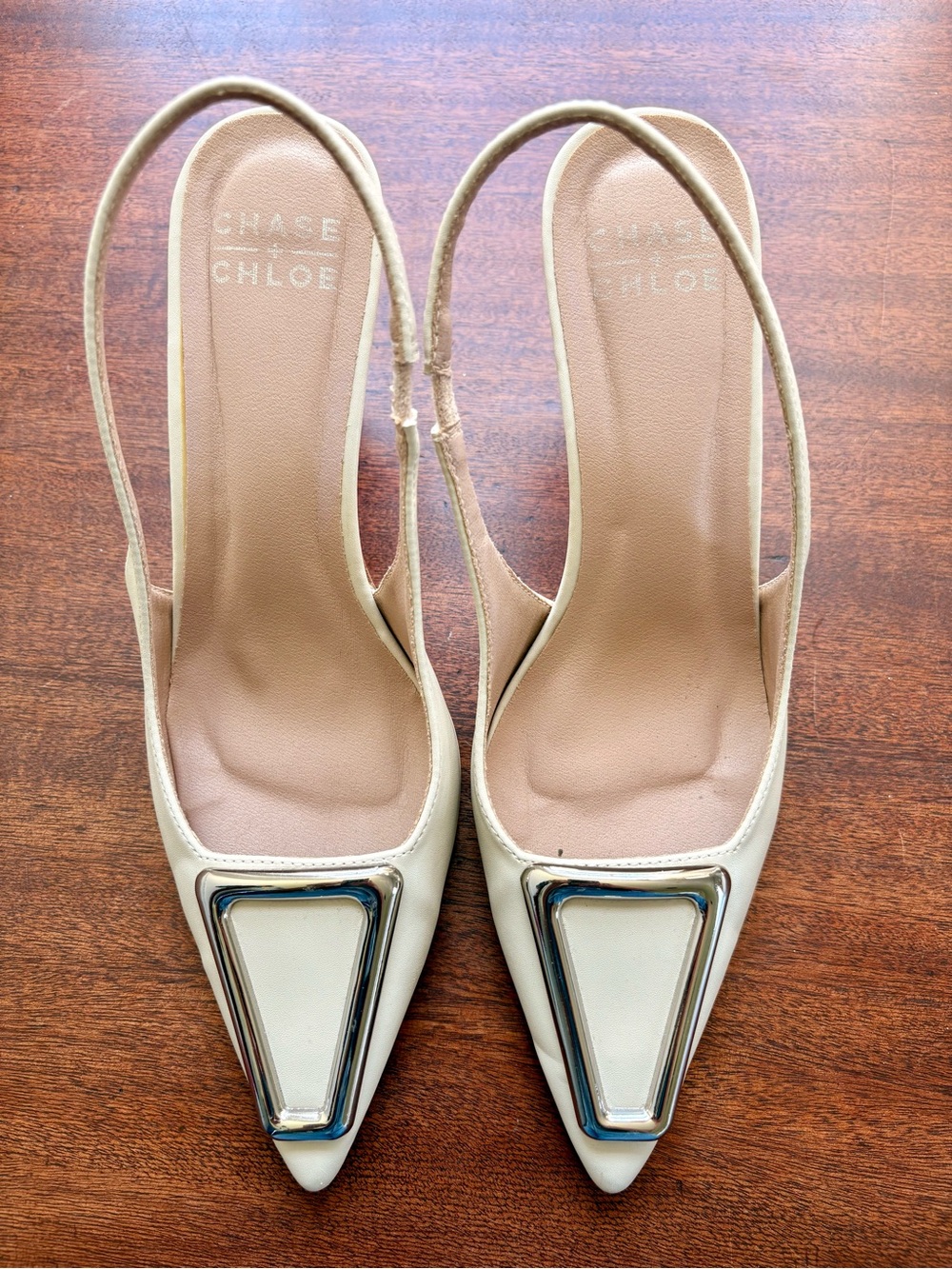 Chase & Chloe Women's Cream Pointed Slingback Pumps